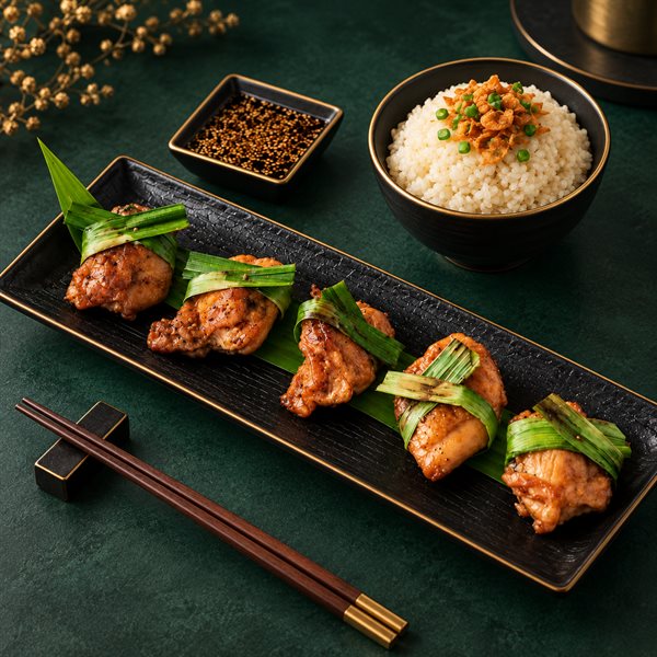 A8 - FRIED CHICKEN IN PANDAN LEAVES