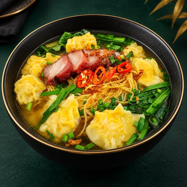 M6 - SIGNATURE WONTON NOODLE SOUP